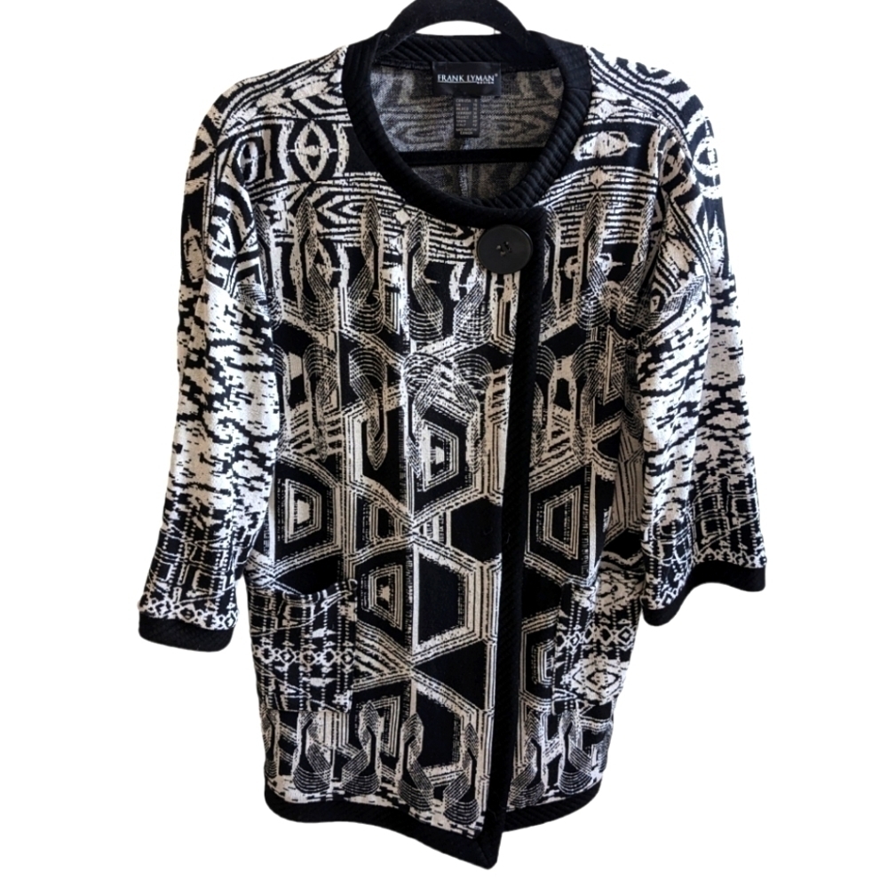 Frank Lyman sweater. Black and white geometric pattern. Size 8.